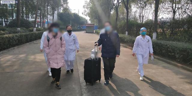 吴忠病人院后返乡